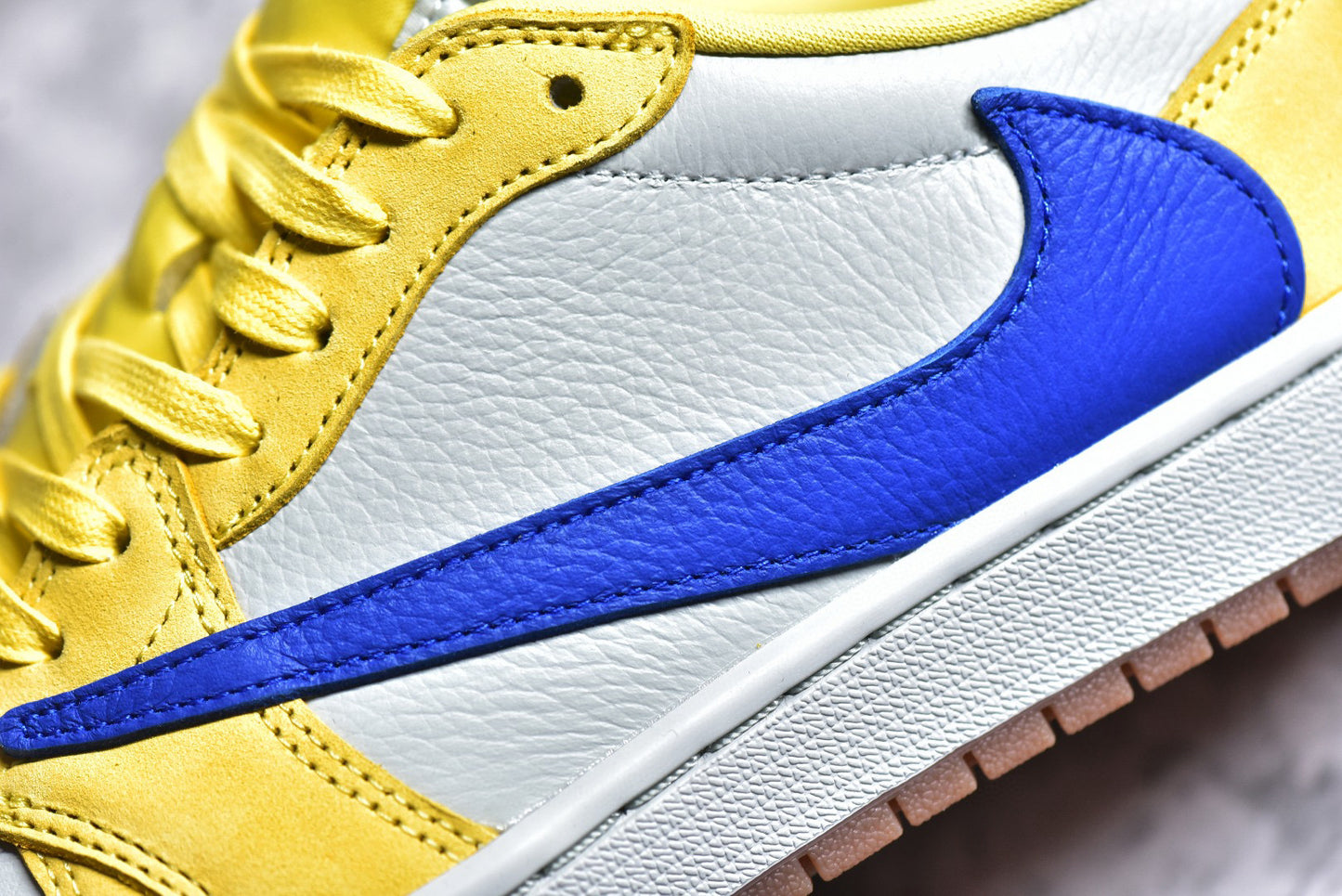 AJ1 Low Travis Scott Canary Yellow