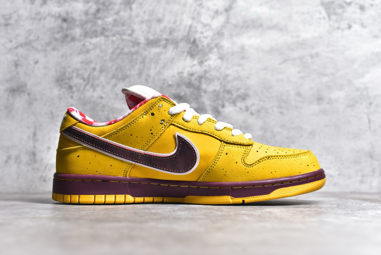 Dunk Low yellow Lobster