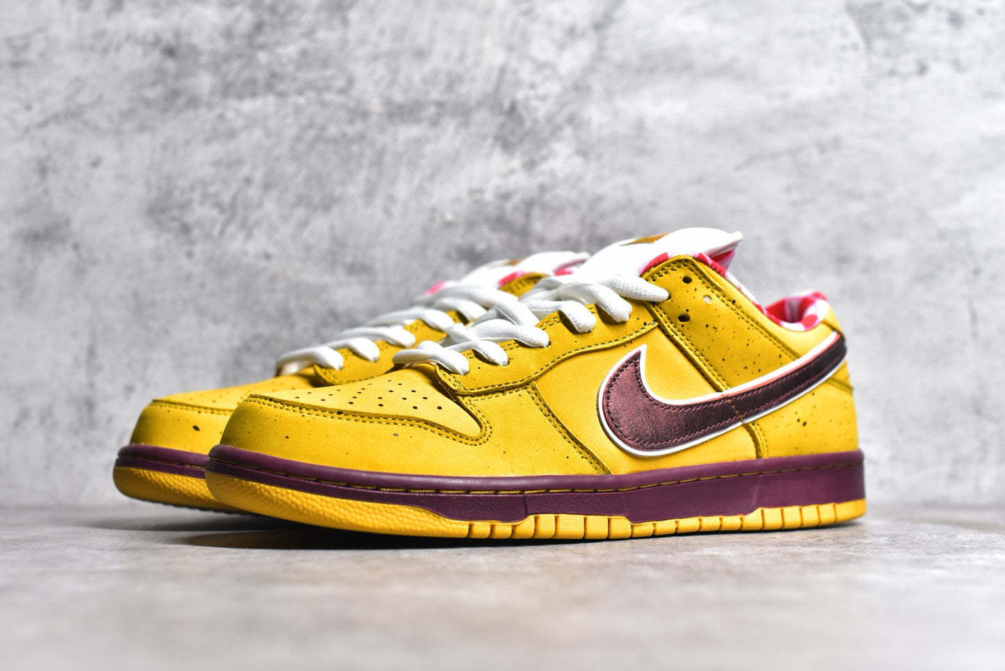 Dunk Low yellow Lobster