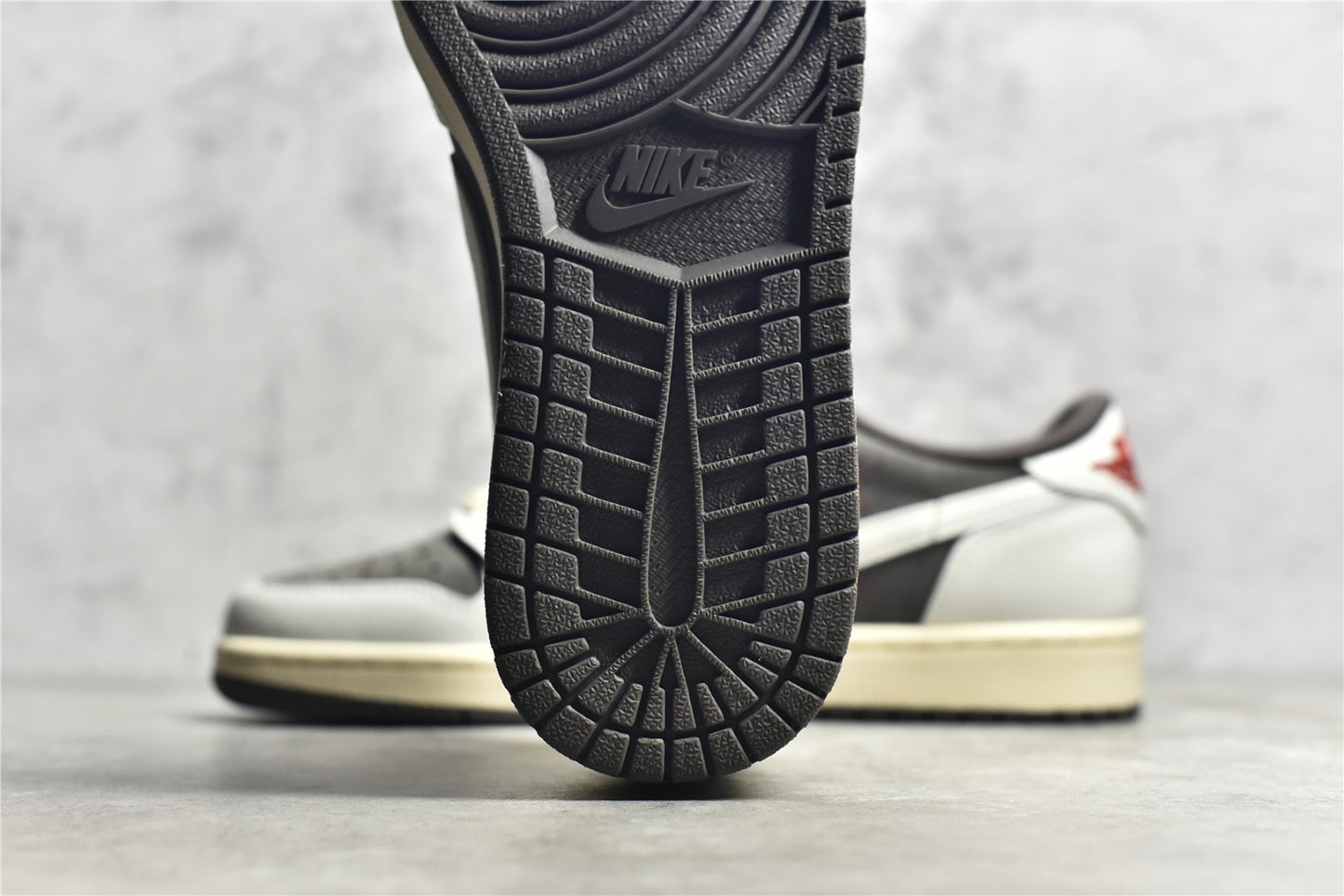 AJ1 Low Travis Scott Reverse Mocha