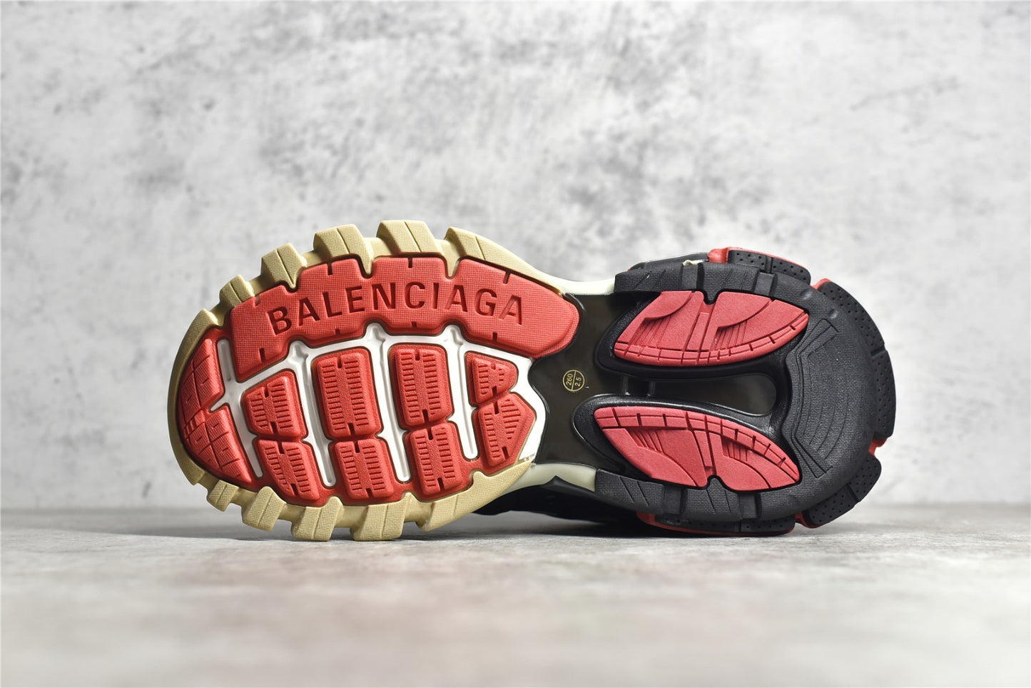 BLCG Track Black Grey Red