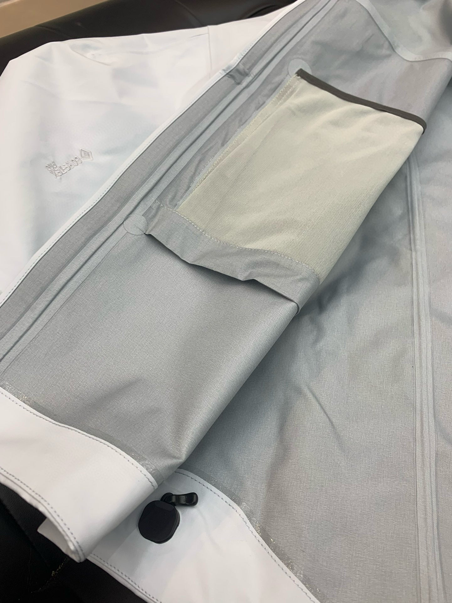 Arc’teryx ALPHA SV7 LIGHT BLUE
