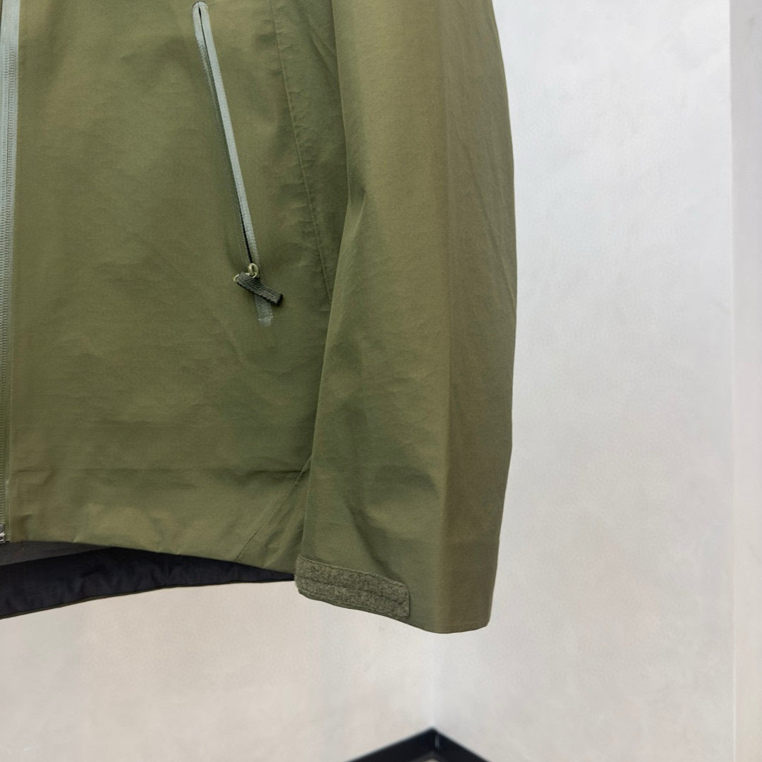 Arc’teryx BETA LT GREEN