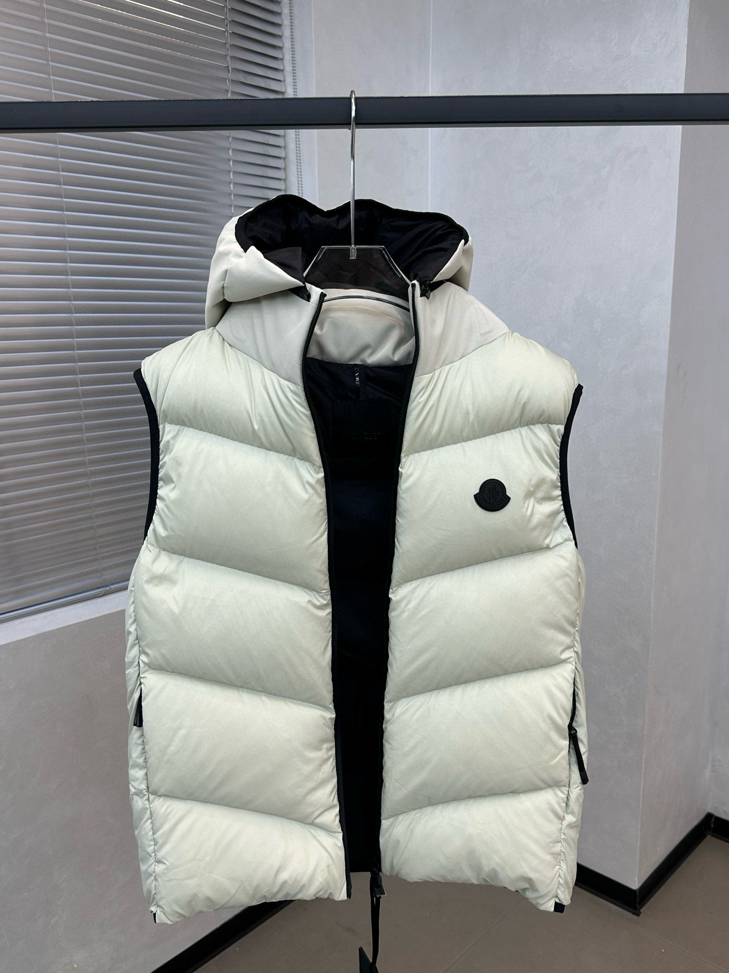 Moncler Guersac White