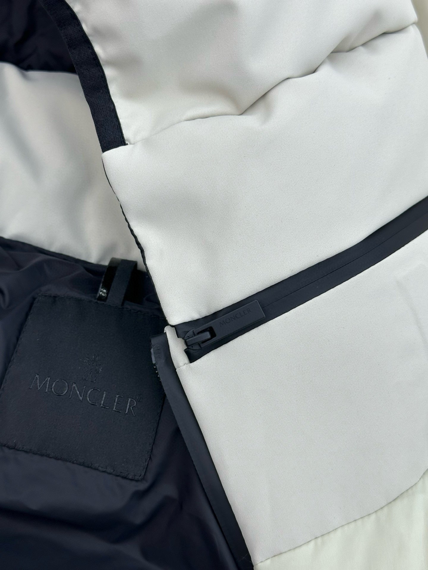 Moncler Guersac White