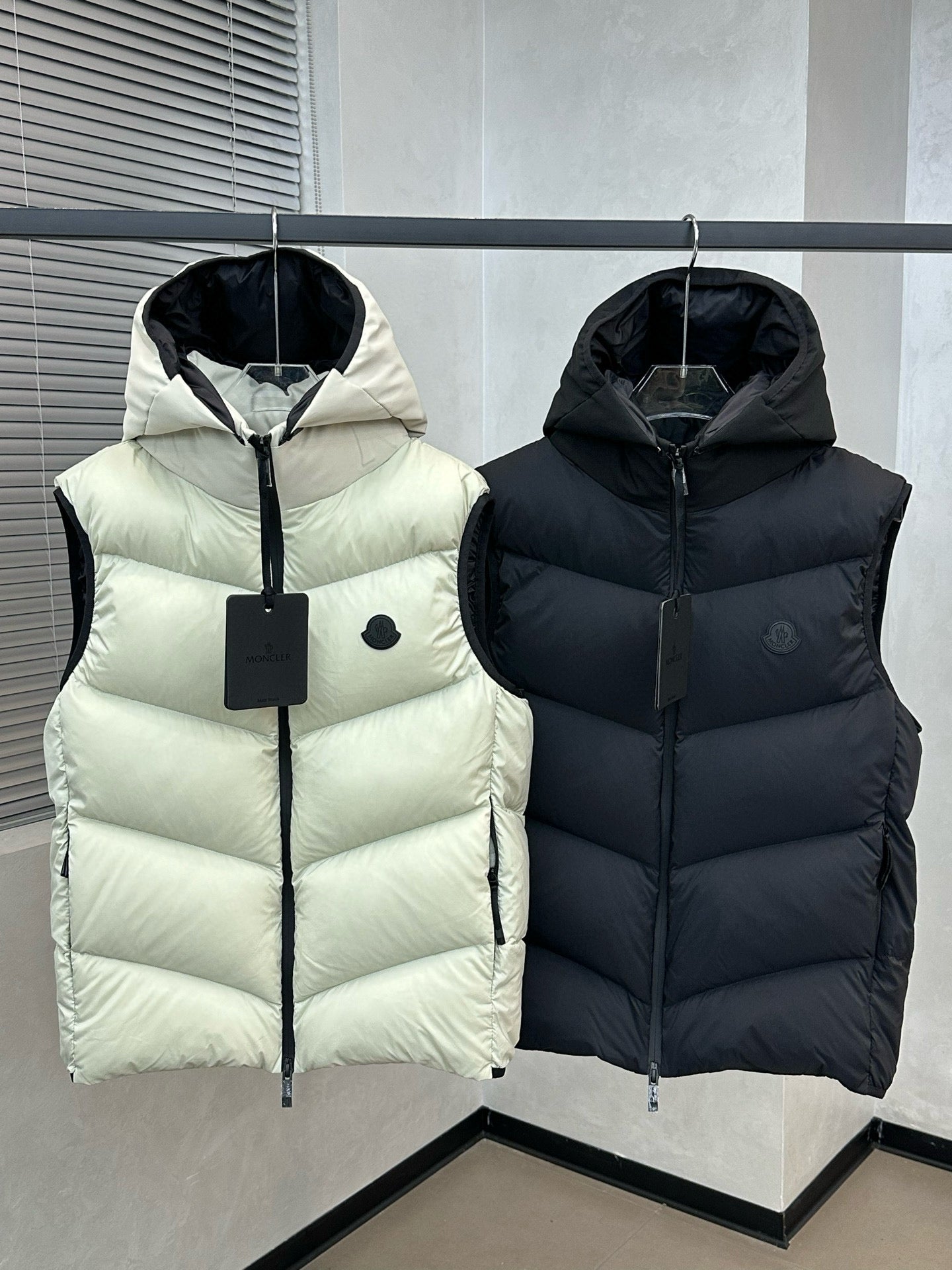 Moncler Guersac White