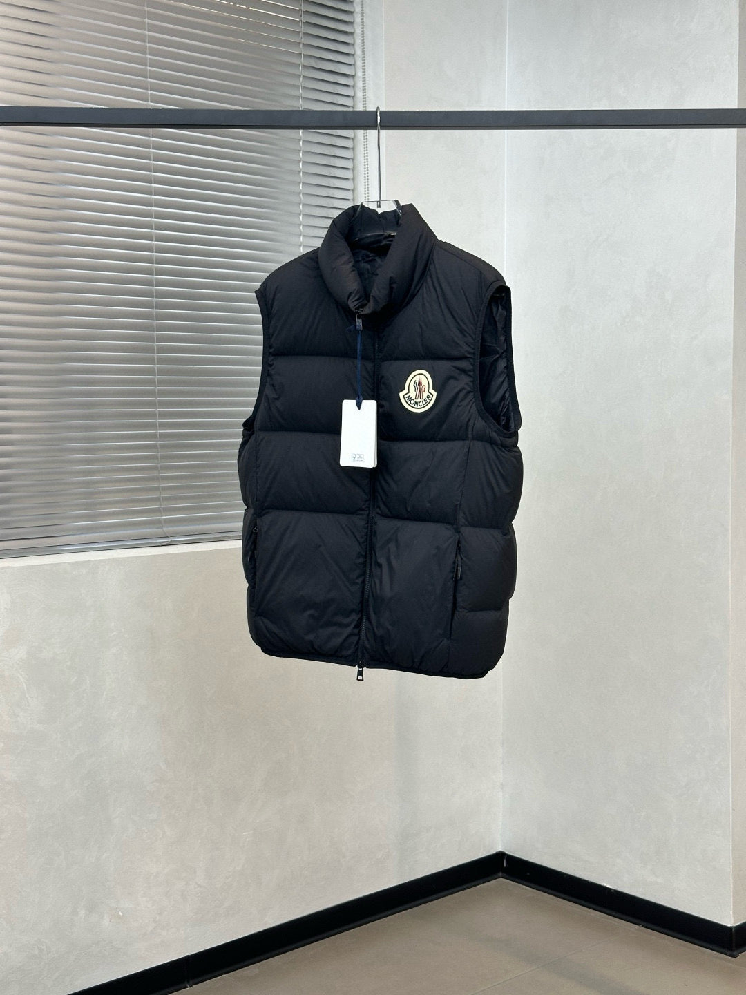 Moncler Almaz Black