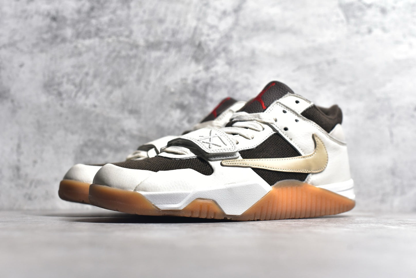 Jordan Travis Scott Sail