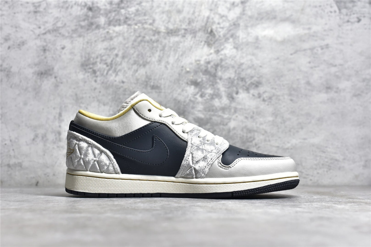 Jordan 1 Low Beaded Swoosh