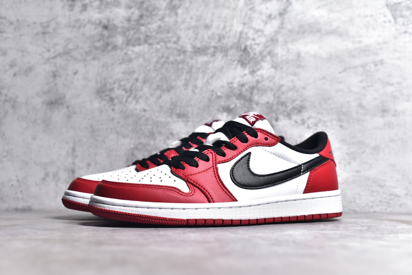 Jordan 1 Retro Low Golf Chicago