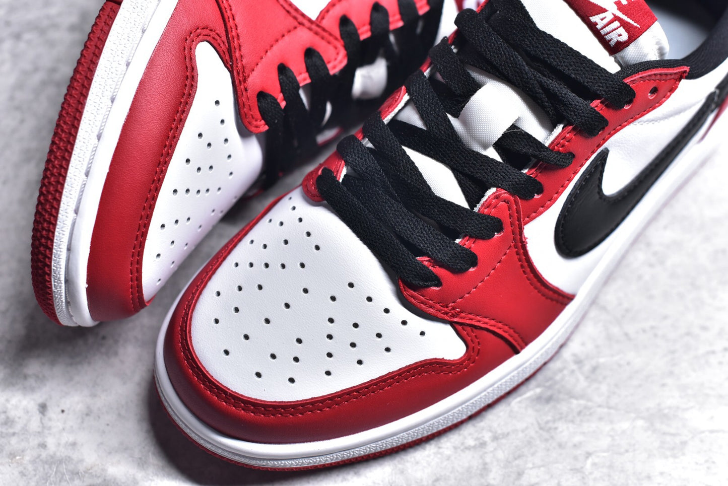 Jordan 1 Retro Low Golf Chicago