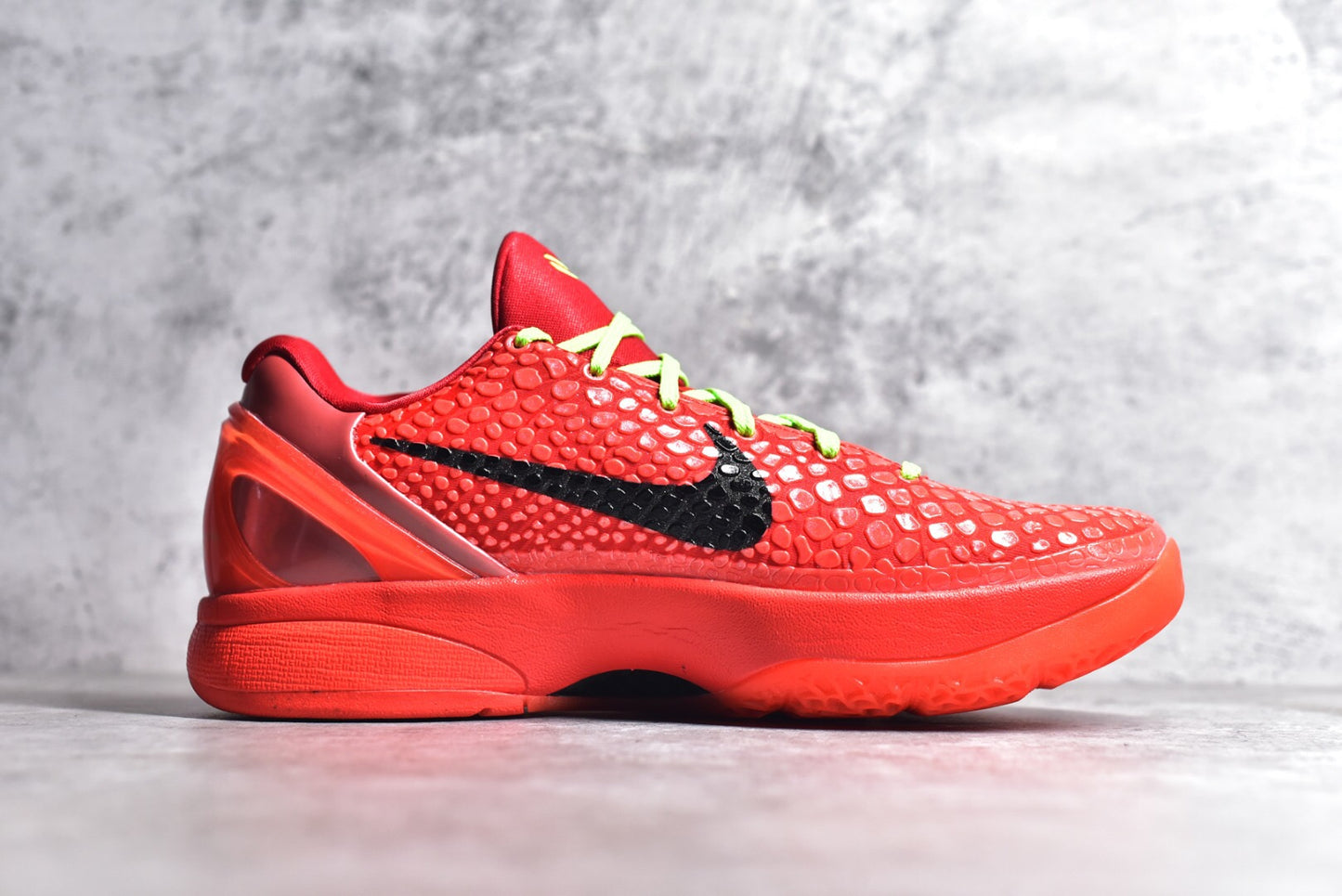 Kobe 6 Reverse Grinch