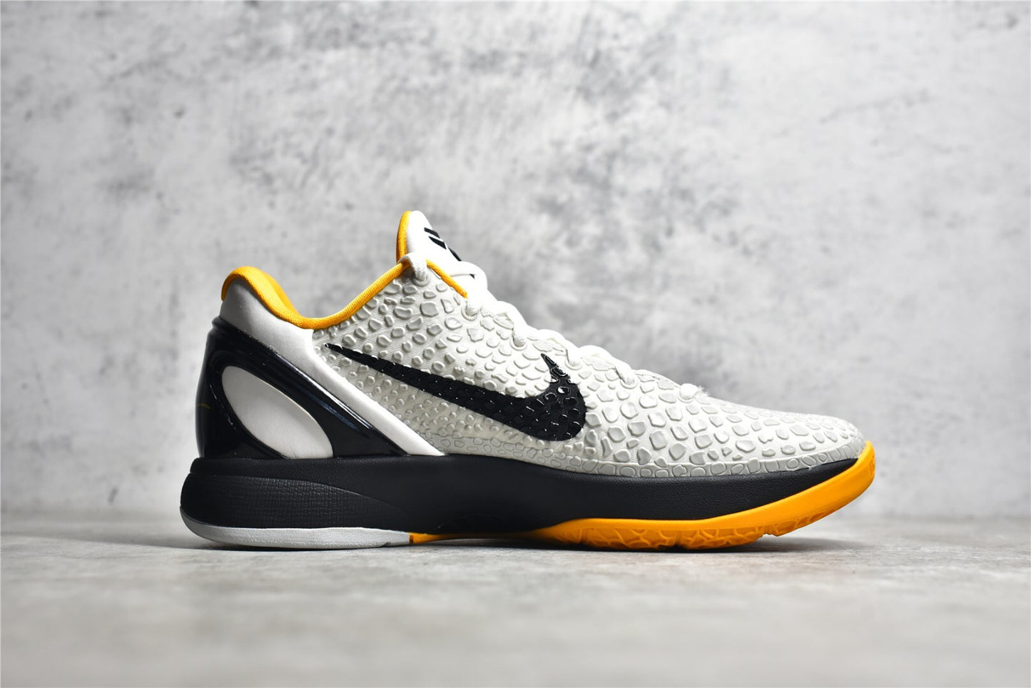 Kobe 6 Playoff Pack White Del Sol