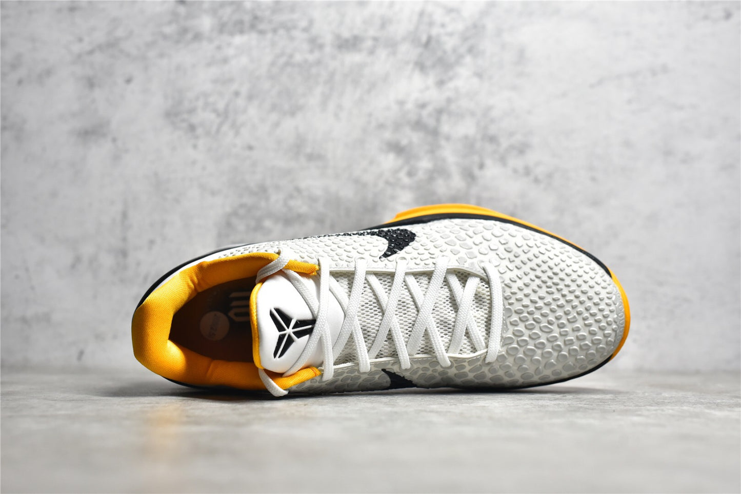 Kobe 6 Playoff Pack White Del Sol