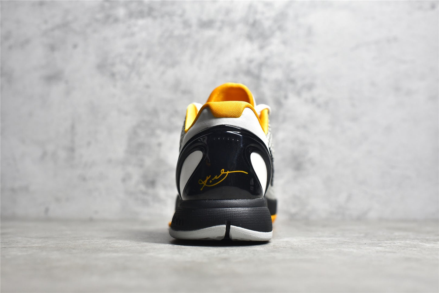 Kobe 6 Playoff Pack White Del Sol