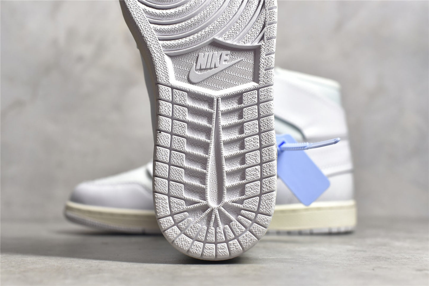 AJ 1 High Retro O-W Euro