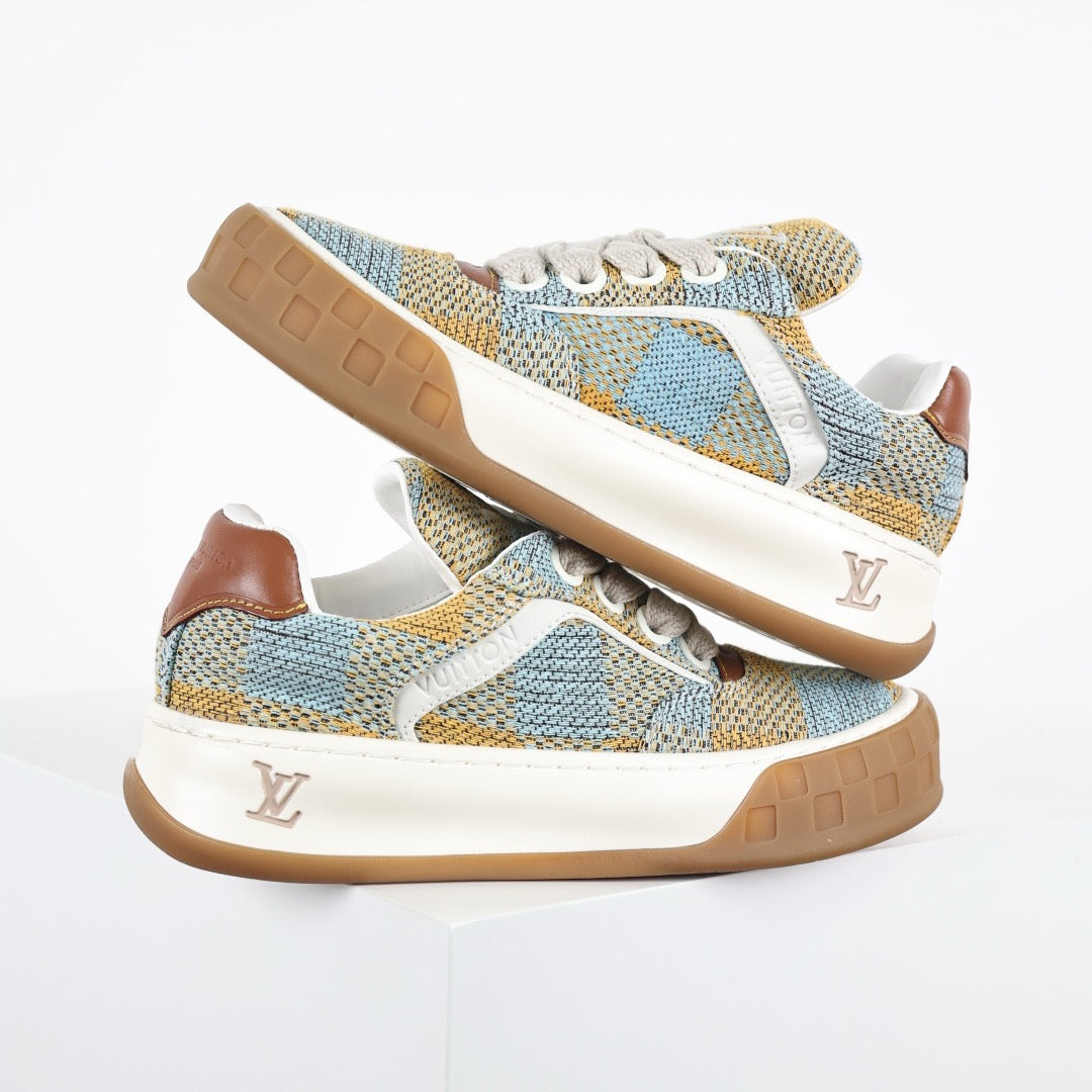 LV Tilted 04