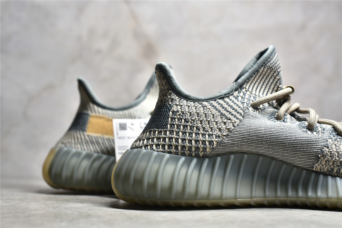 Yeezy 350 v2