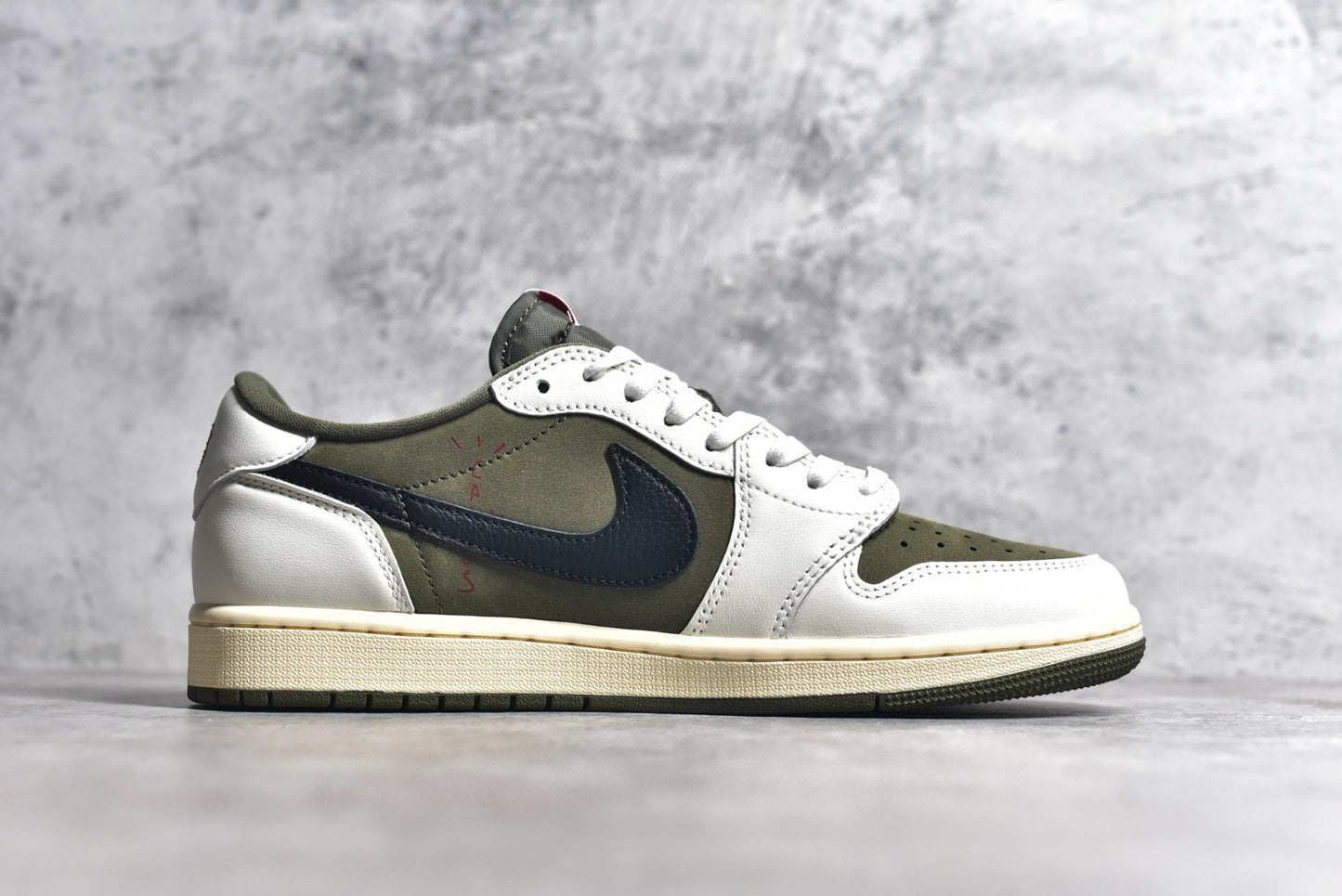 AJ1 Low Travis Scott Medium Olive