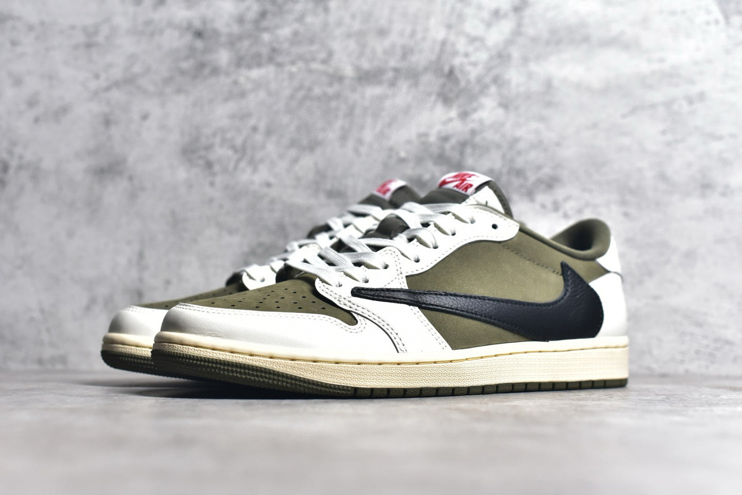 AJ1 Low Travis Scott Medium Olive