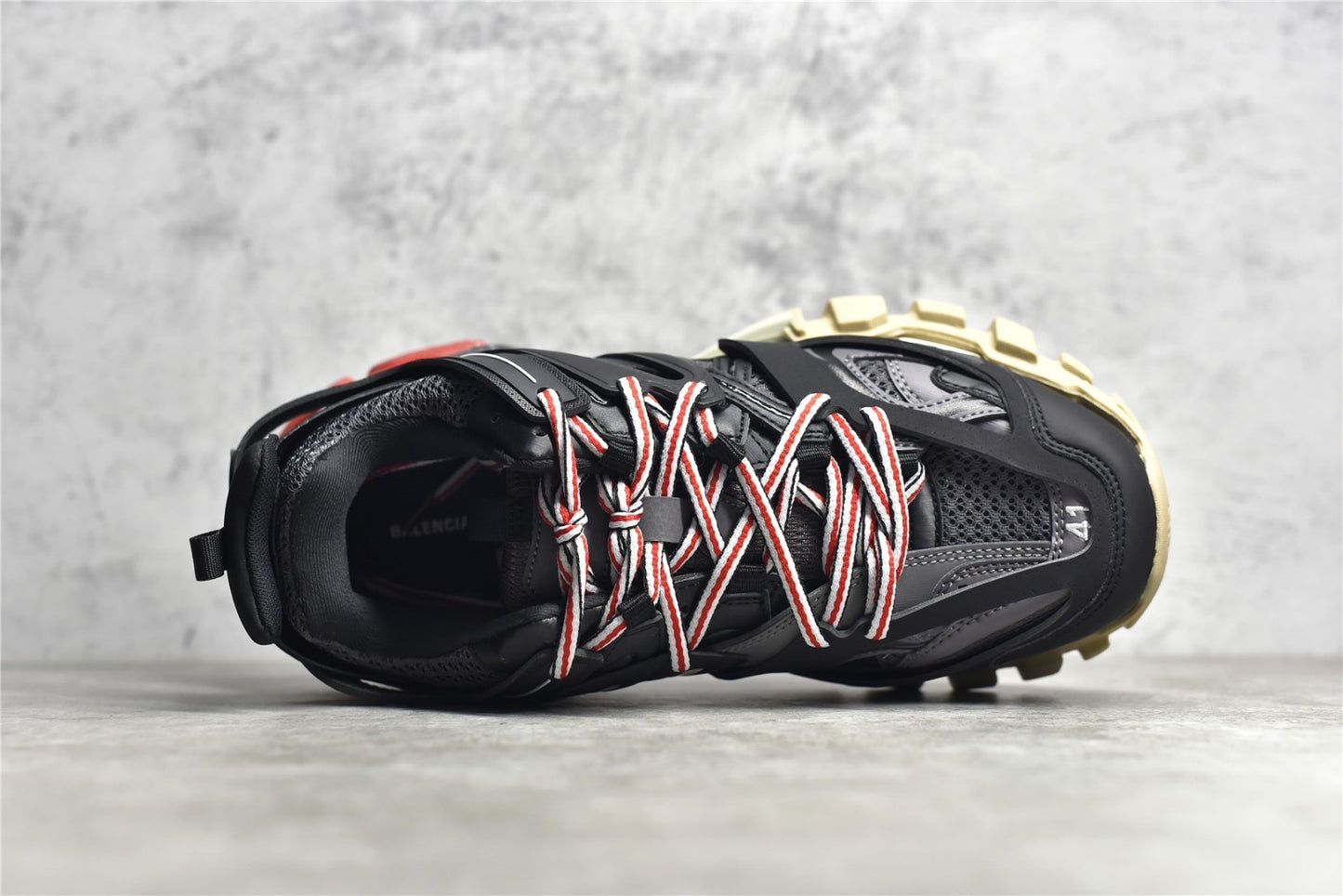BLCG Track Black Grey Red