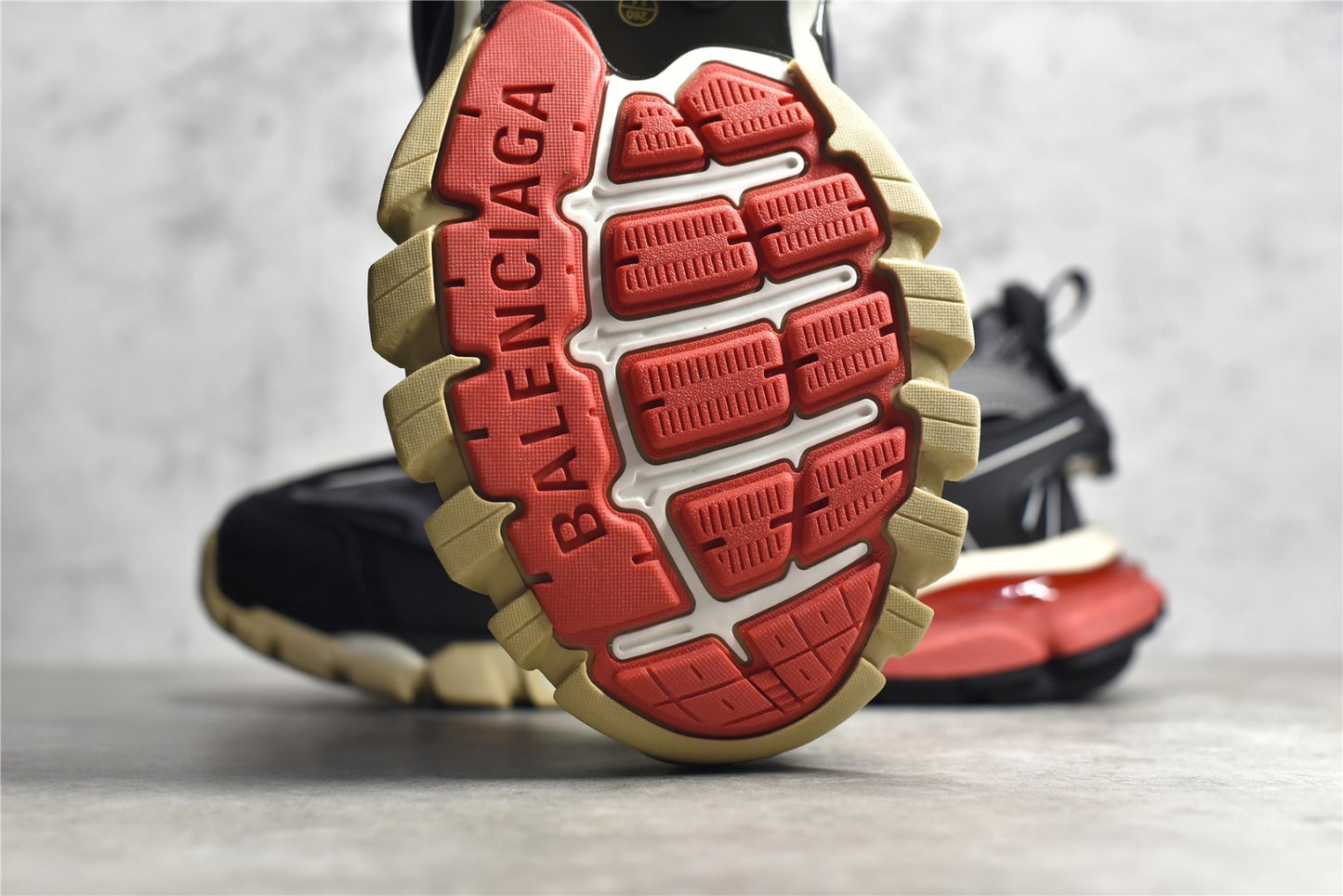 BLCG Track Black Grey Red