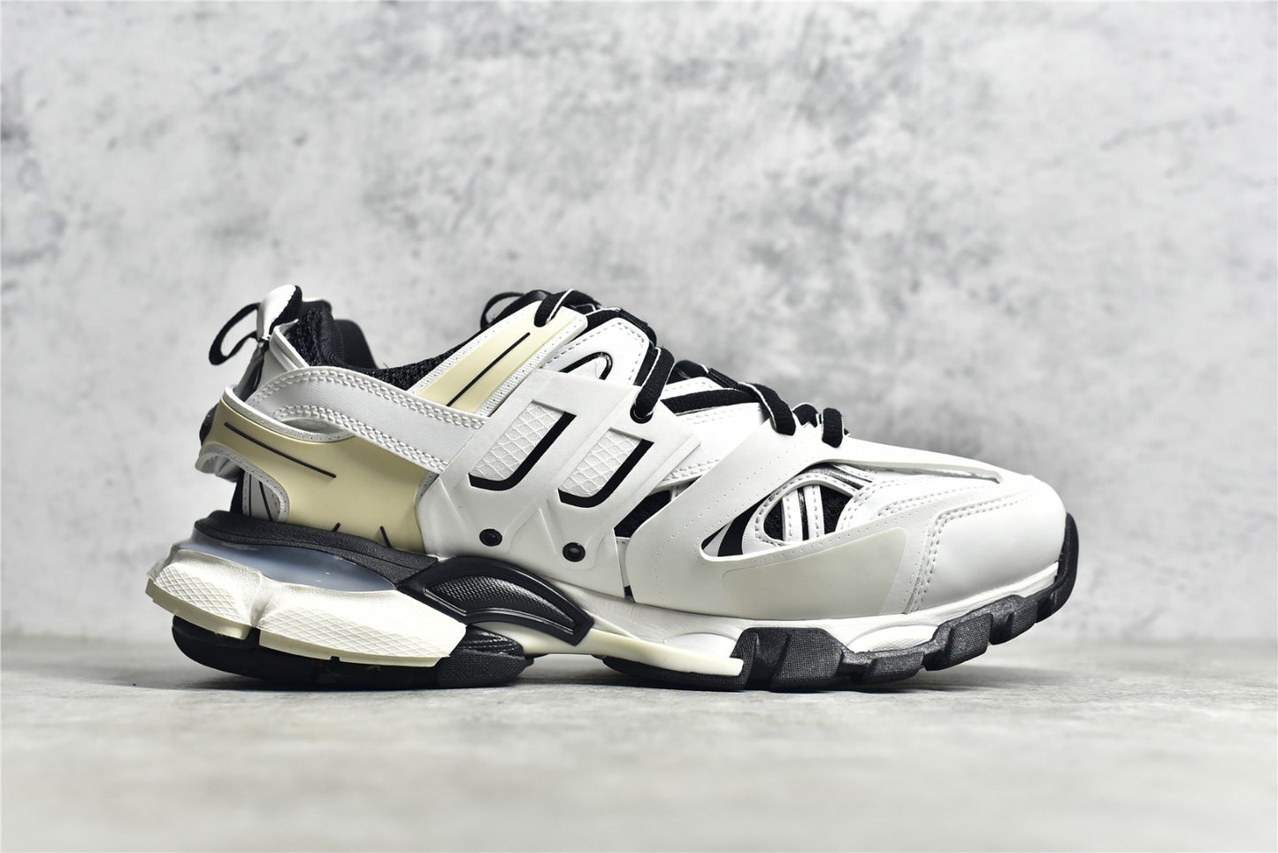 BLCG Track White
