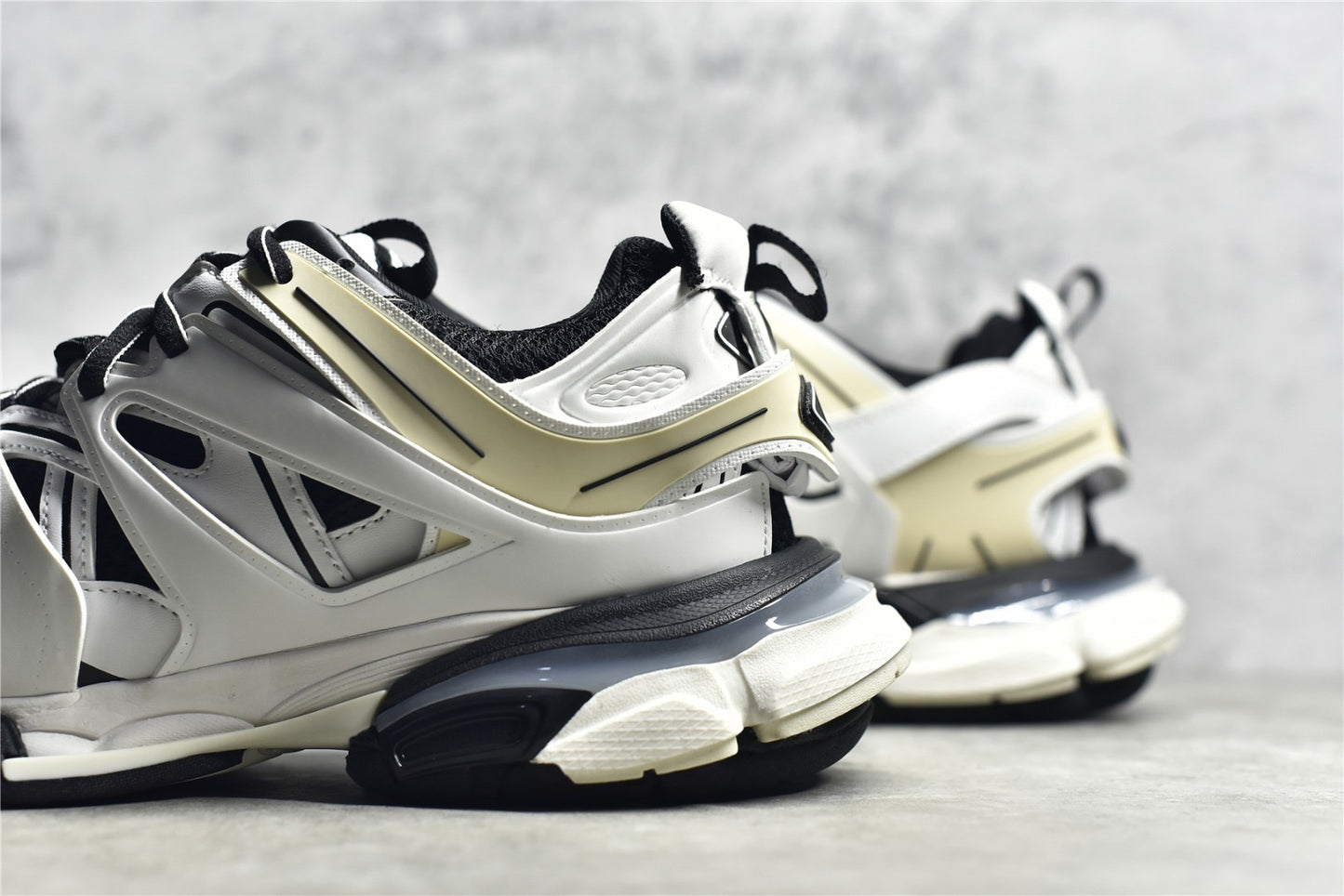 BLCG Track White