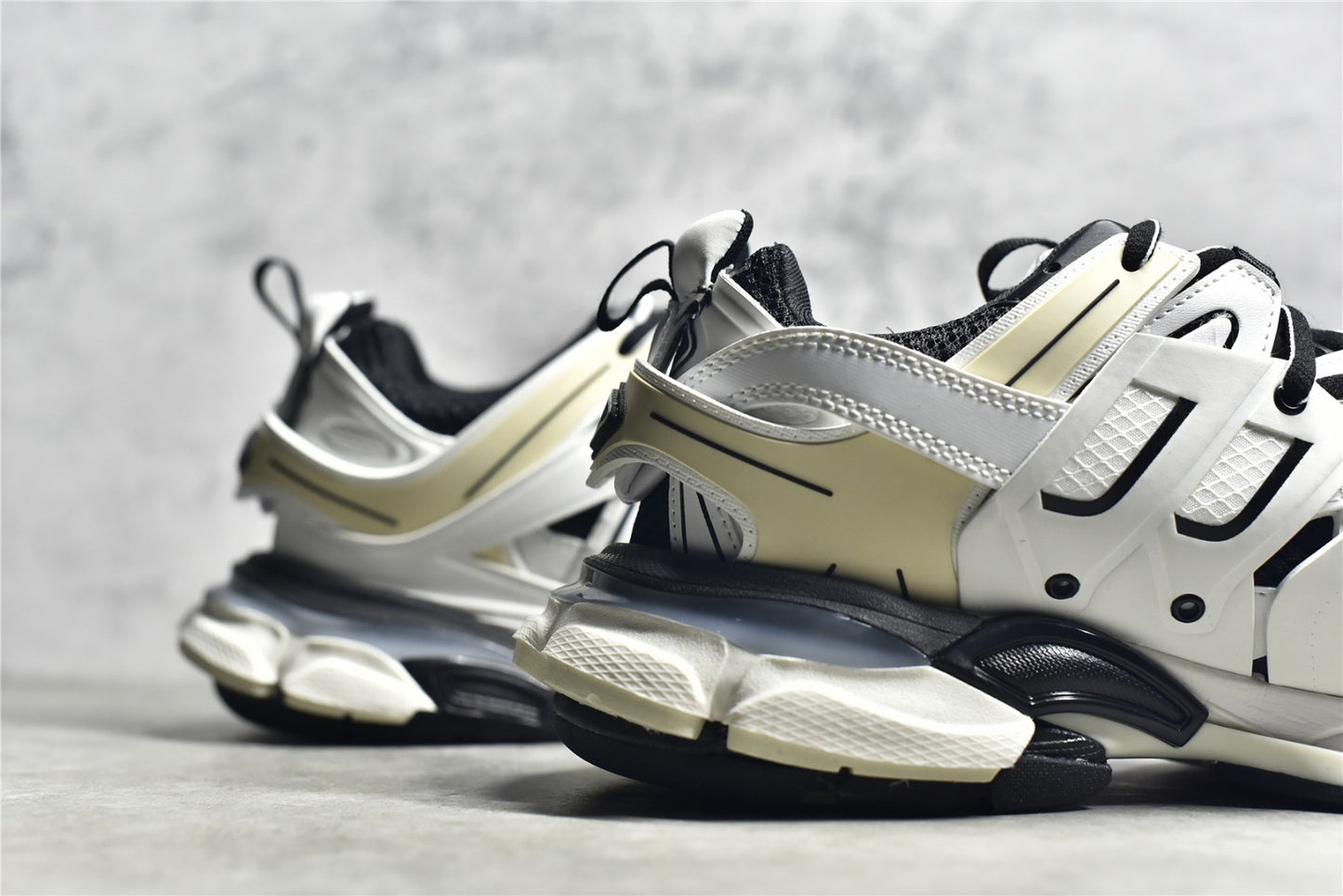 BLCG Track White