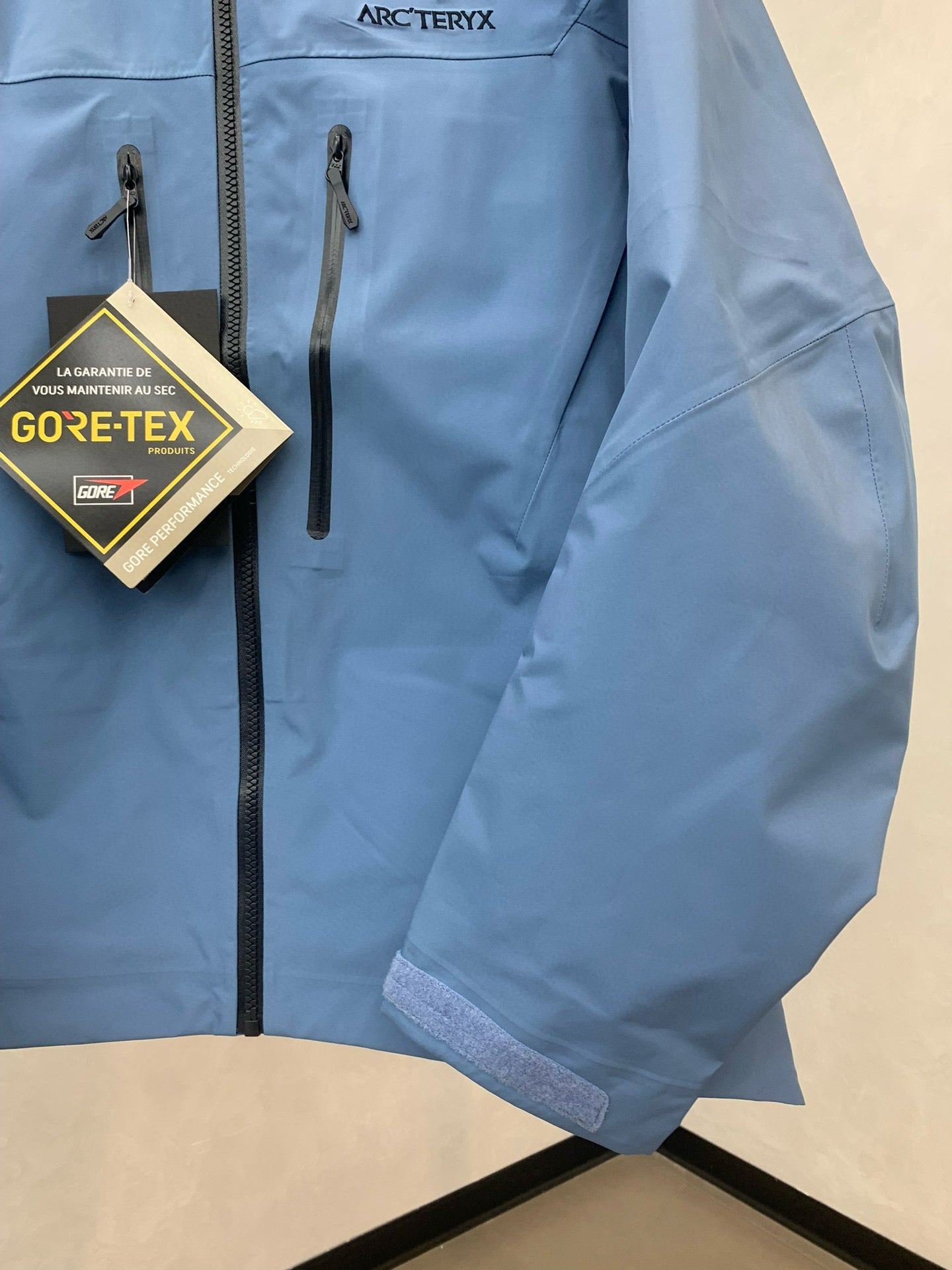 Arc’teryx ALPHA SV7 BLUE