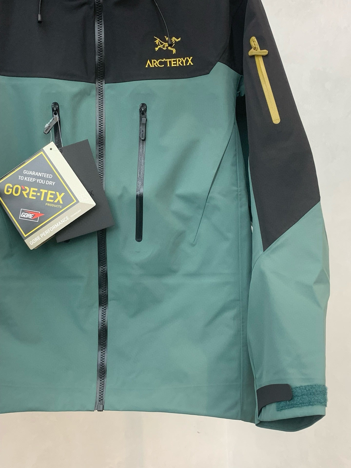 Arc’teryx ALPHA SV7 BLACK GREEN'