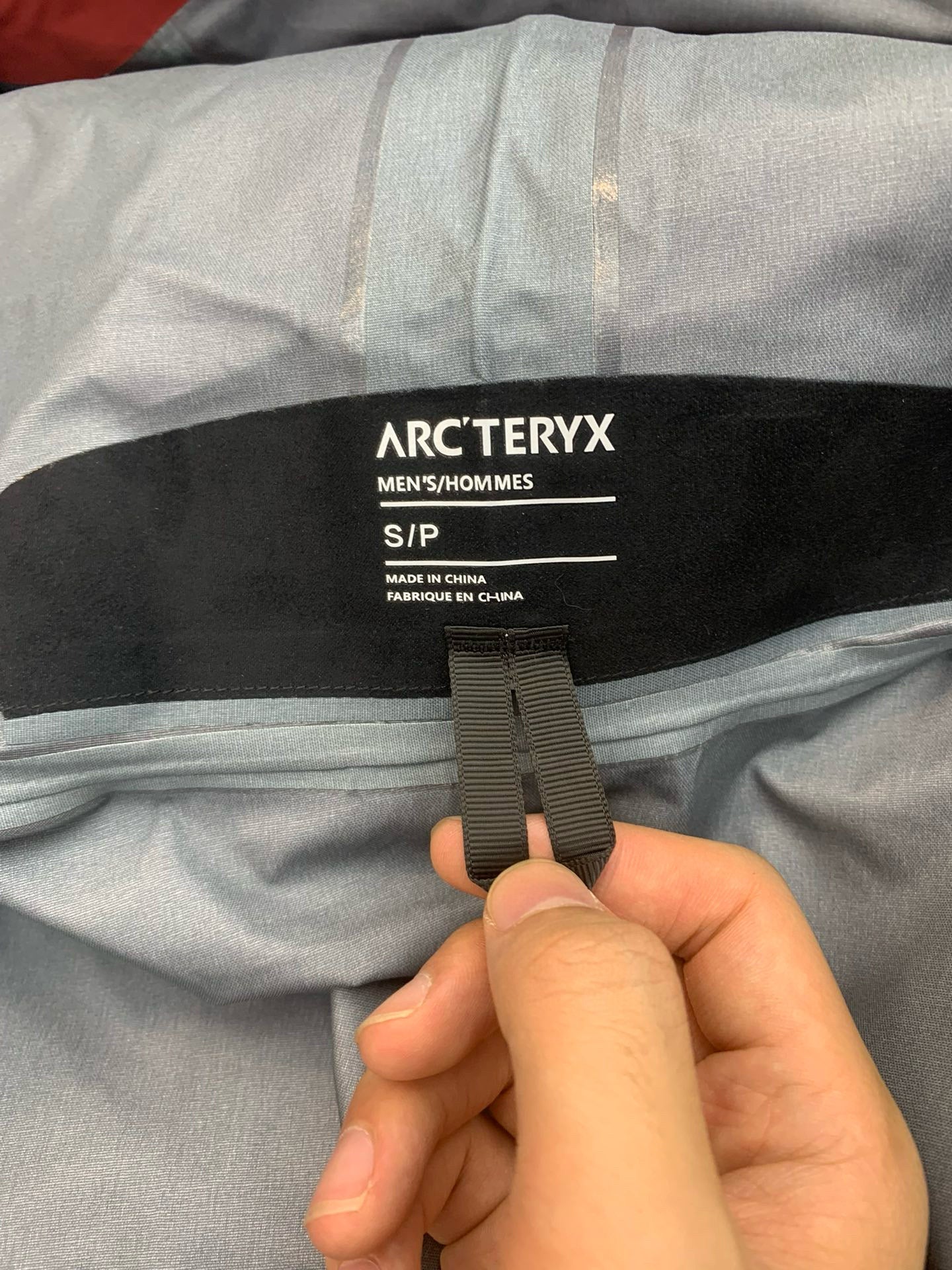 Arc’teryx ALPHA SV7 RED