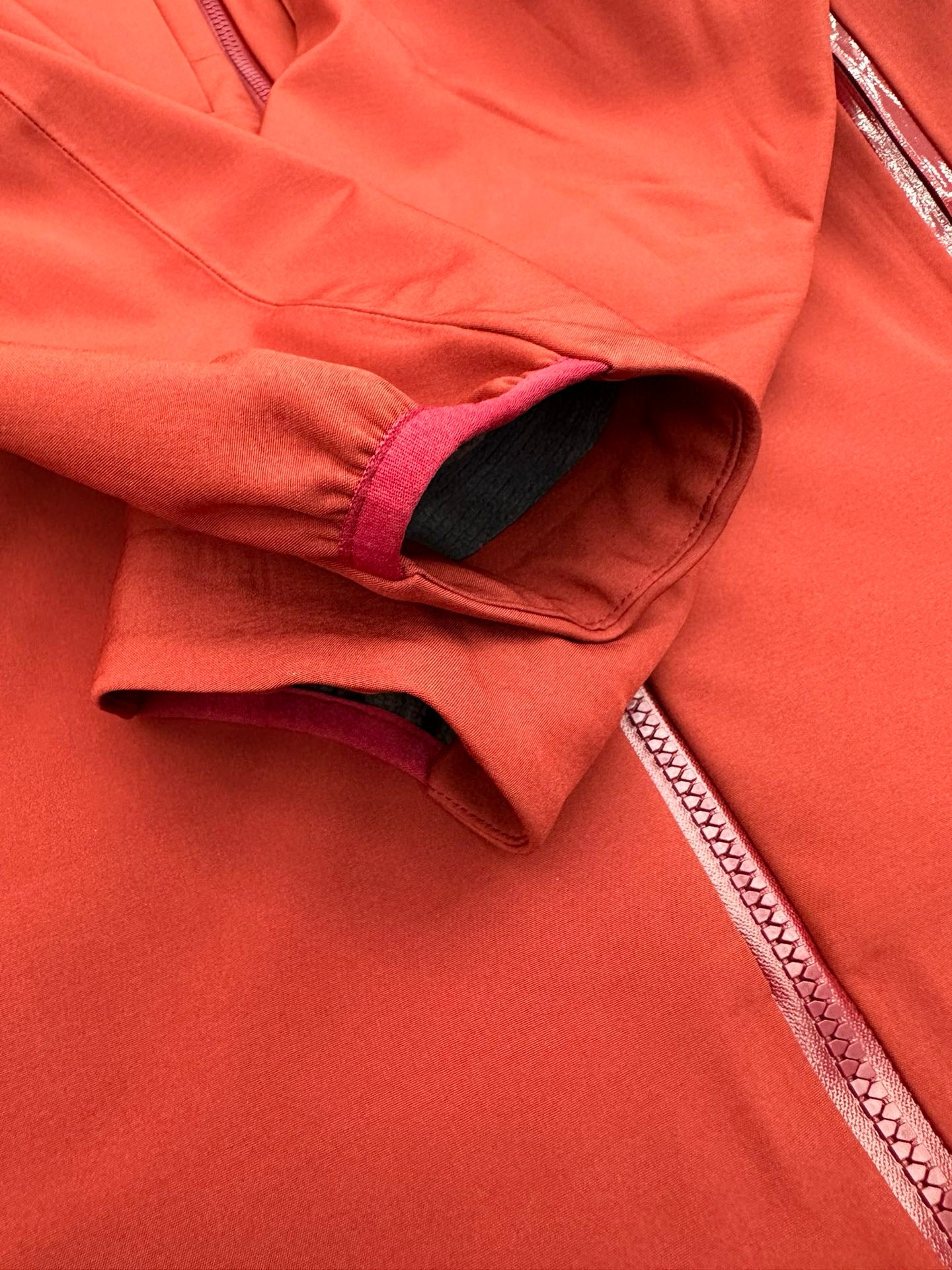 Arc’teryx GAMMA MX RED
