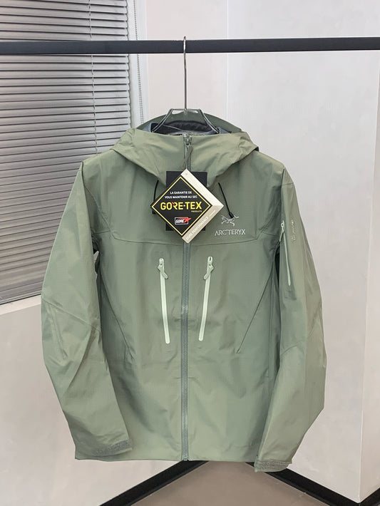 Arc’teryx ALPHA SV6 LIGHT GREEN