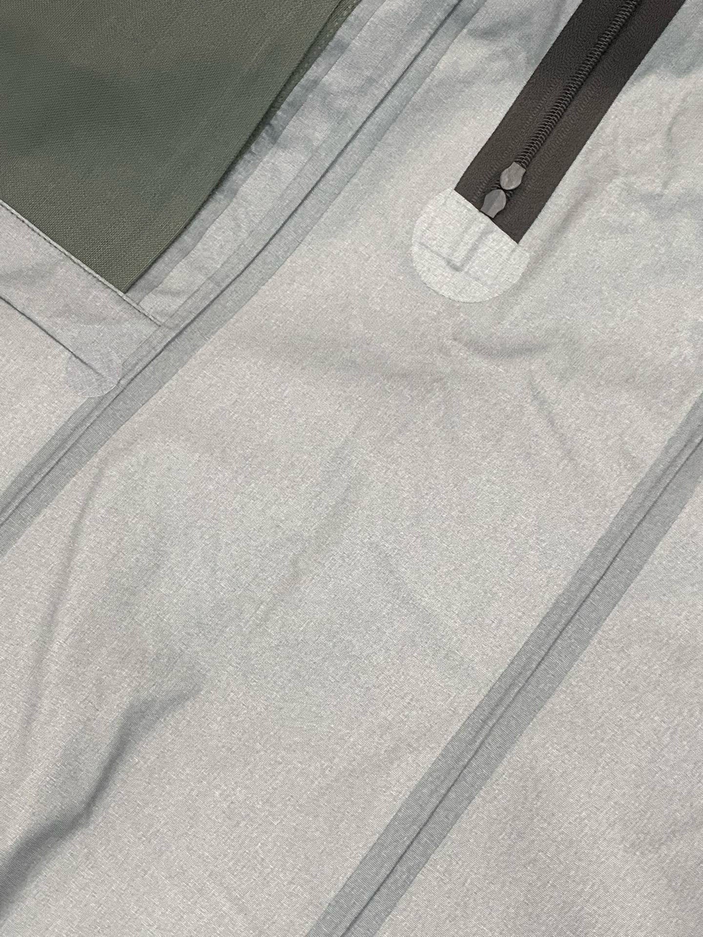 Arc’teryx ALPHA SV6 WHITE