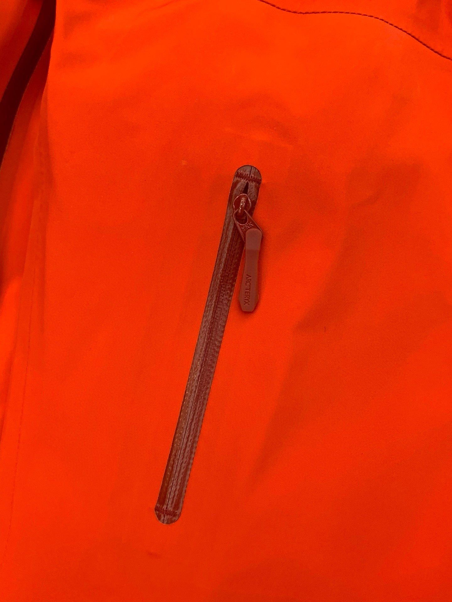Arc’teryx ALPHA SV6 RED