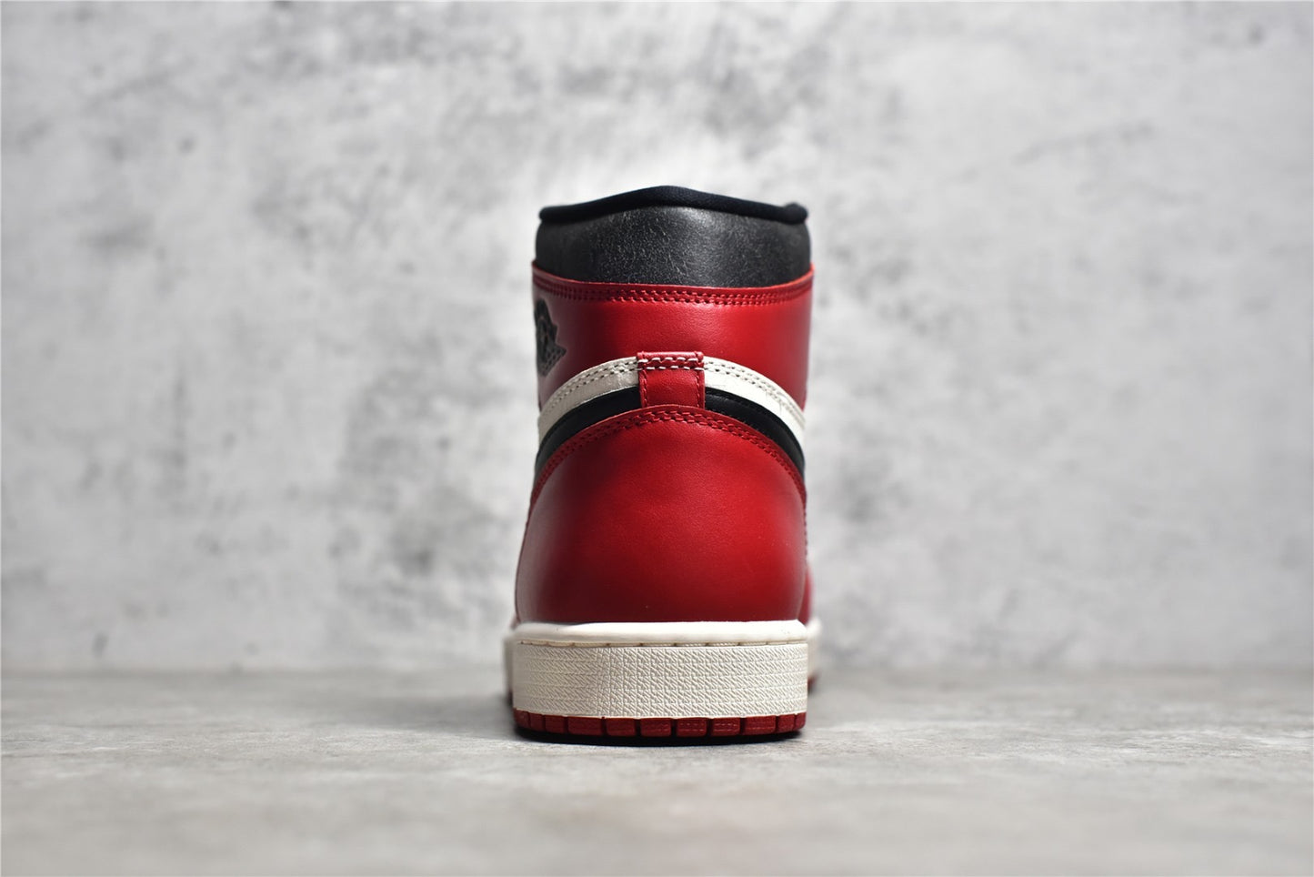 AJ1 Chicago Lost and Found