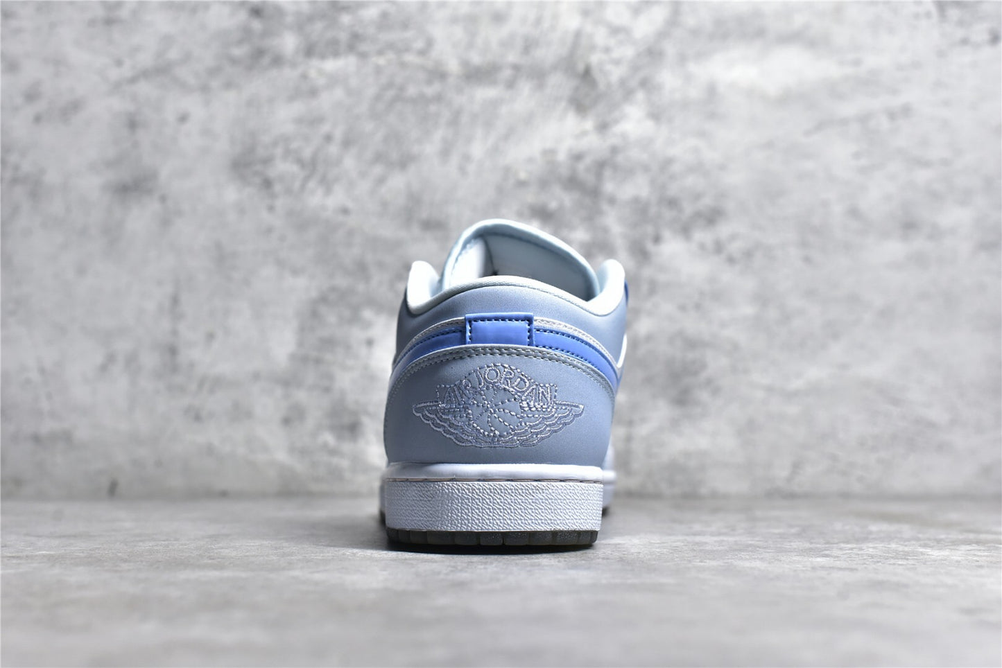 Jordan 1 Low SE Mighty Swooshers