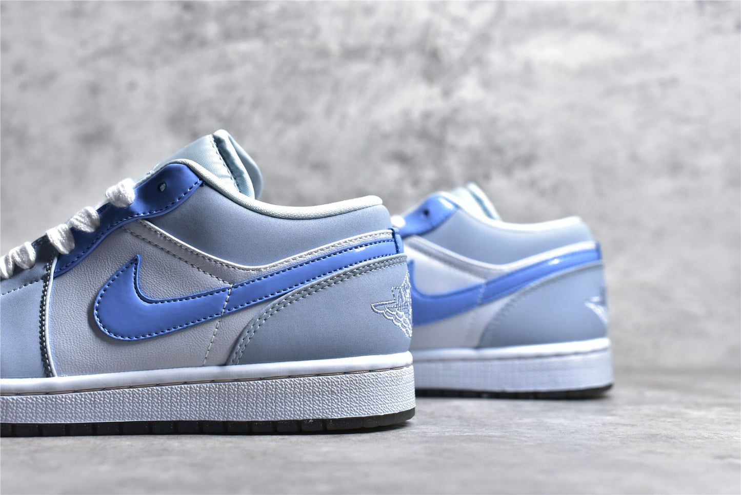 Jordan 1 Low SE Mighty Swooshers