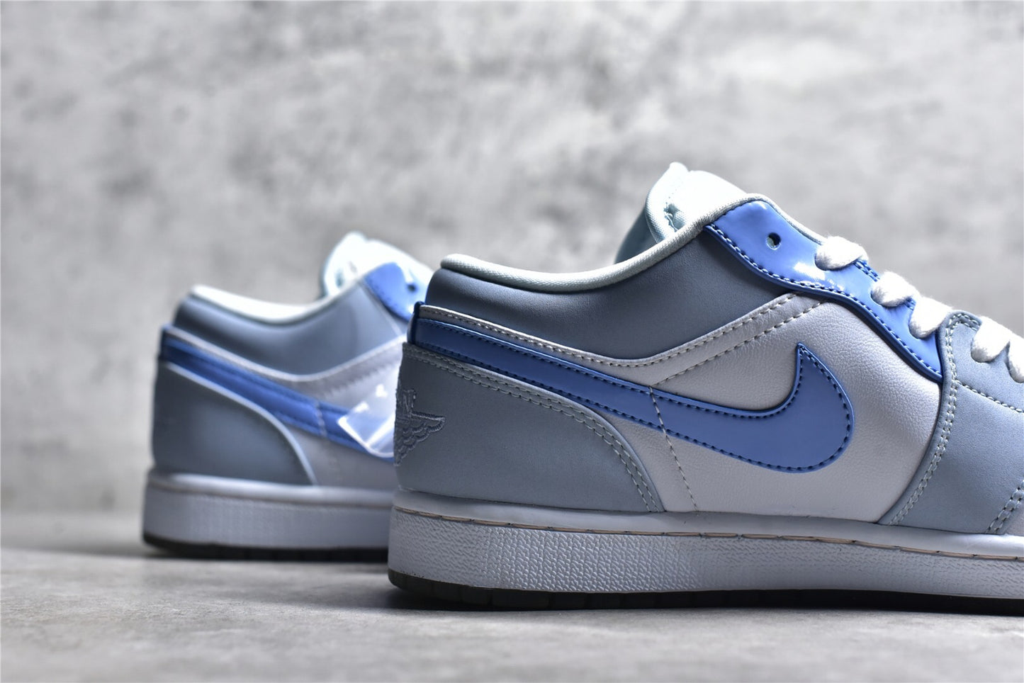 Jordan 1 Low SE Mighty Swooshers