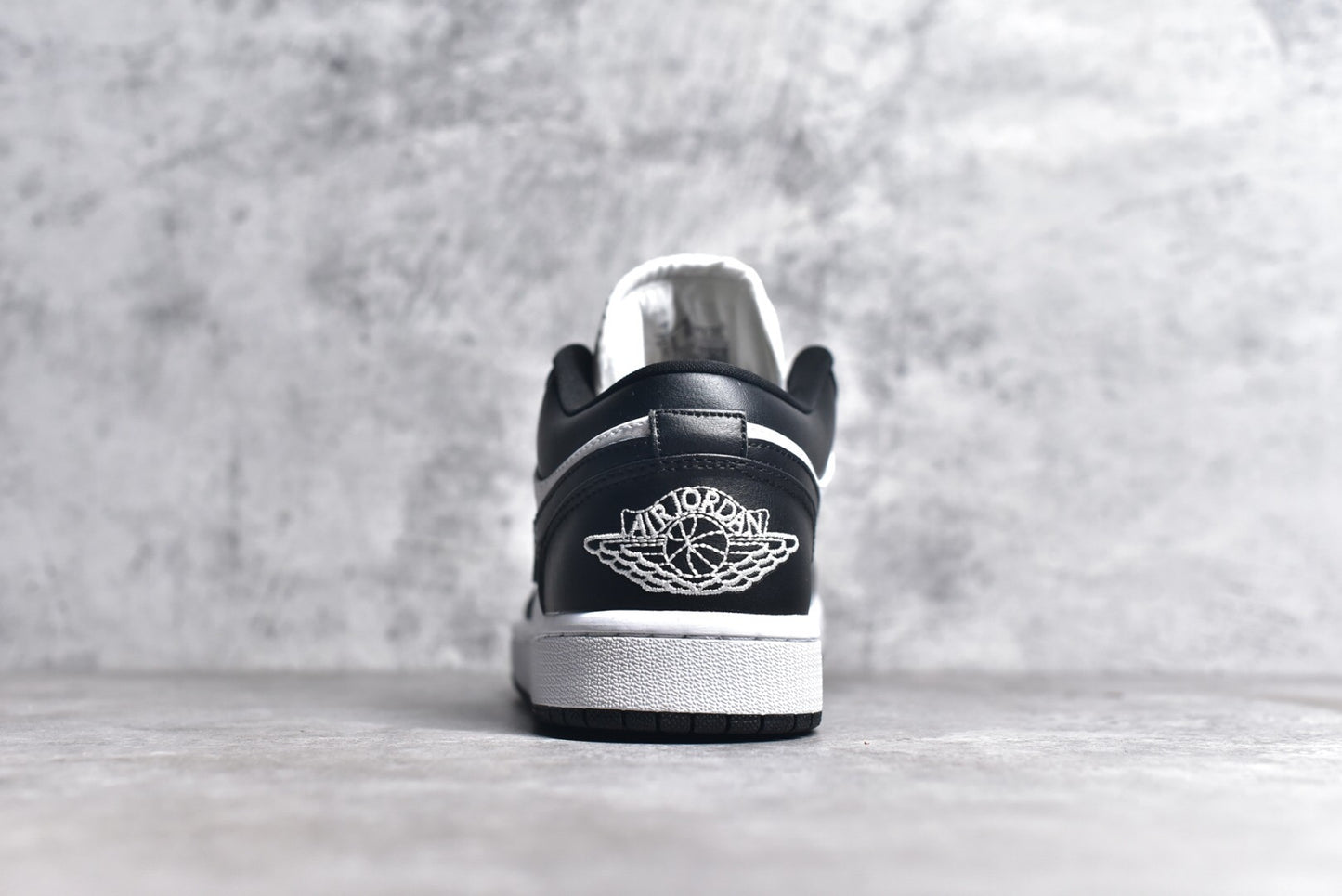 Jordan 1 Low Panda