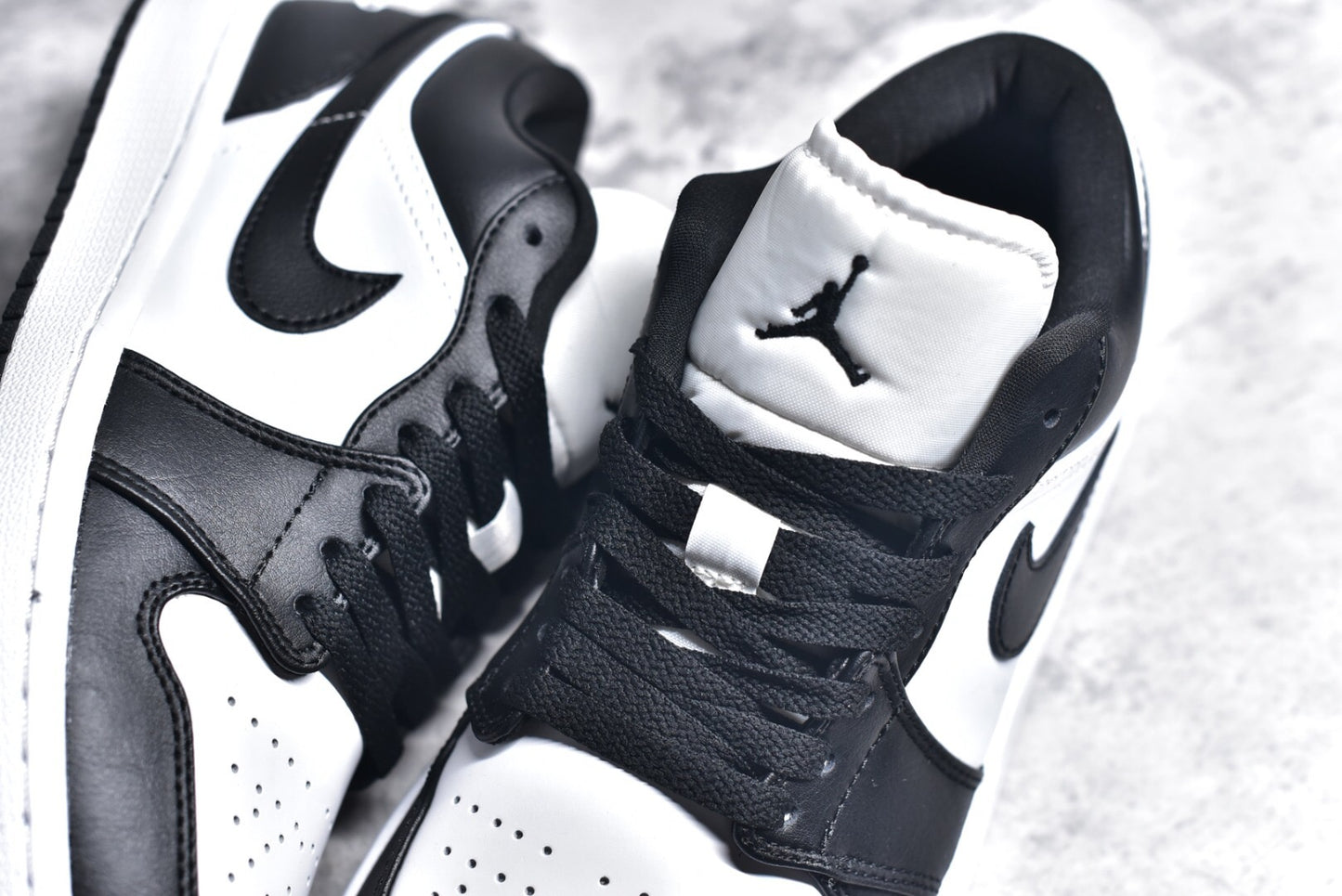 Jordan 1 Low Panda