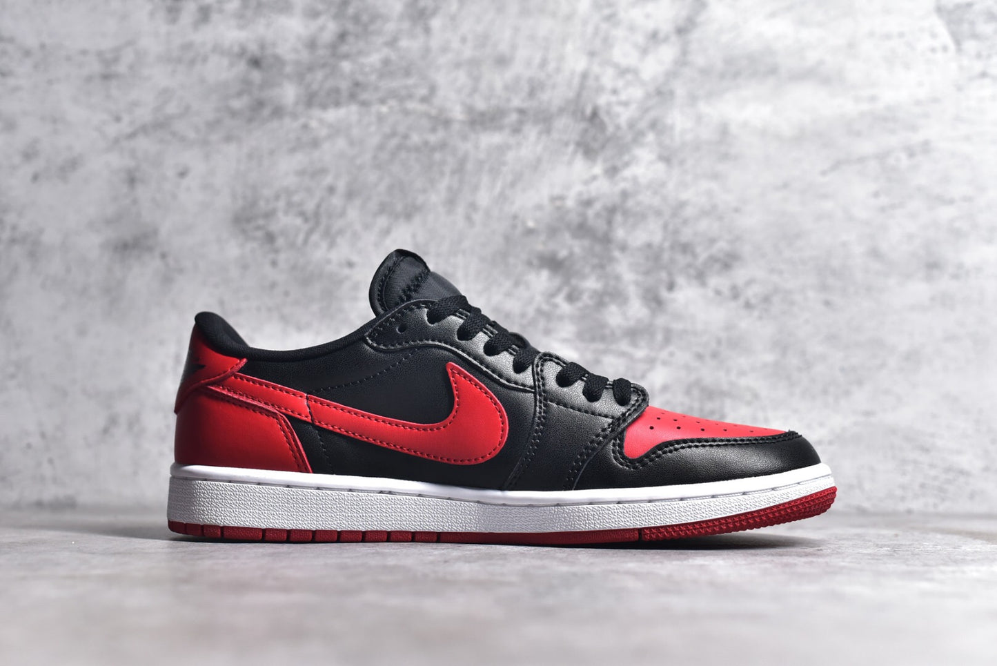Jordan 1 Retro Low OG Low Bred