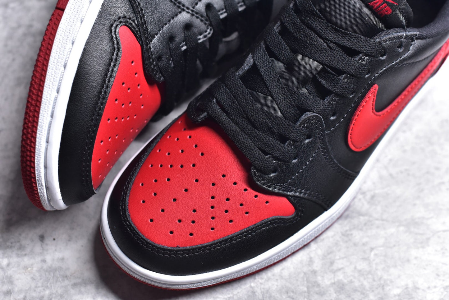 Jordan 1 Retro Low OG Low Bred