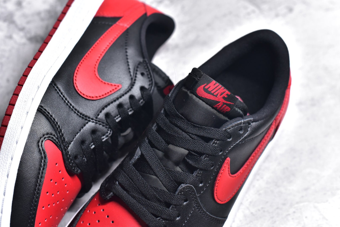 Jordan 1 Retro Low OG Low Bred
