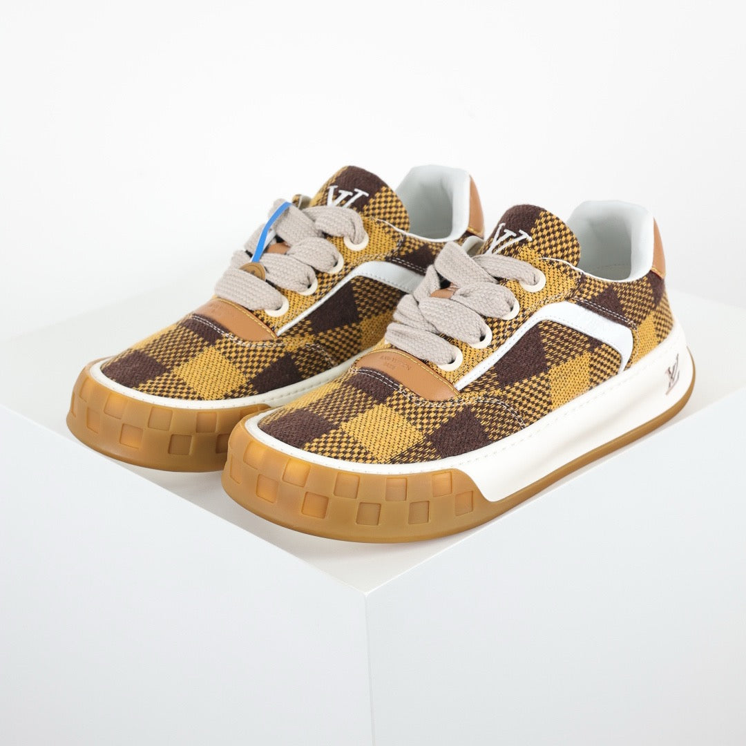 LV Tilted 05