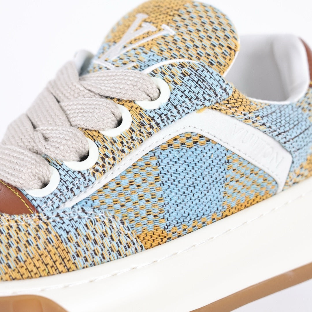 LV Tilted 04