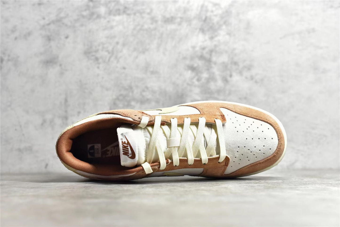 Dunk Low Medium Curry