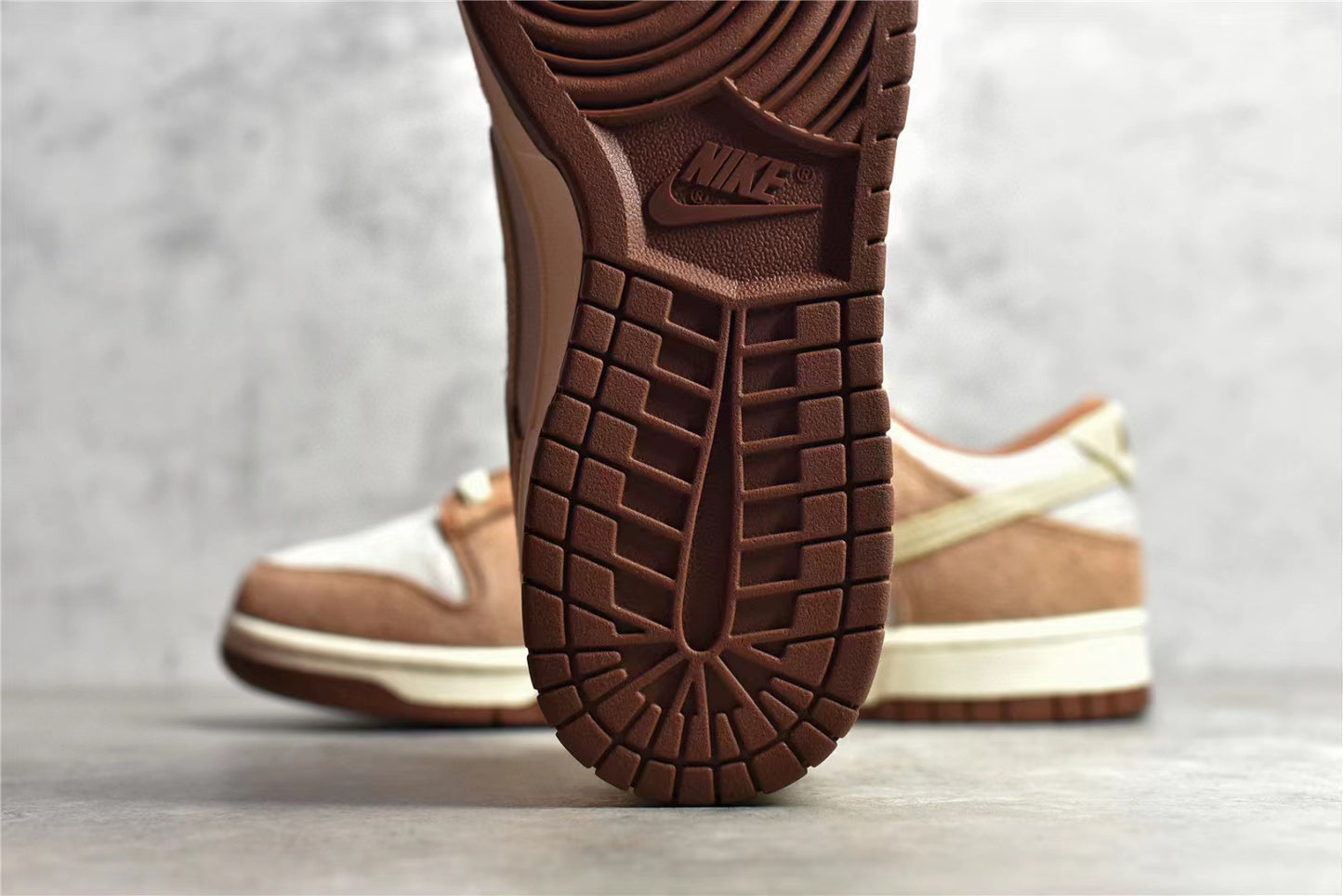 Dunk Low Medium Curry