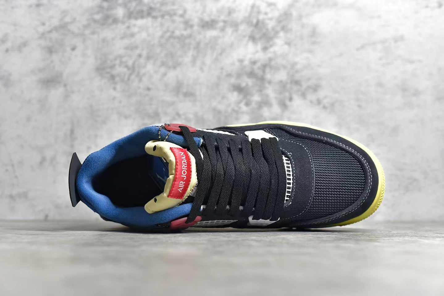 AJ4 Union “Off Noir”